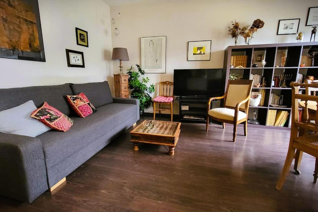 Appartement Des Beaux-Arts 브장송 외부 사진